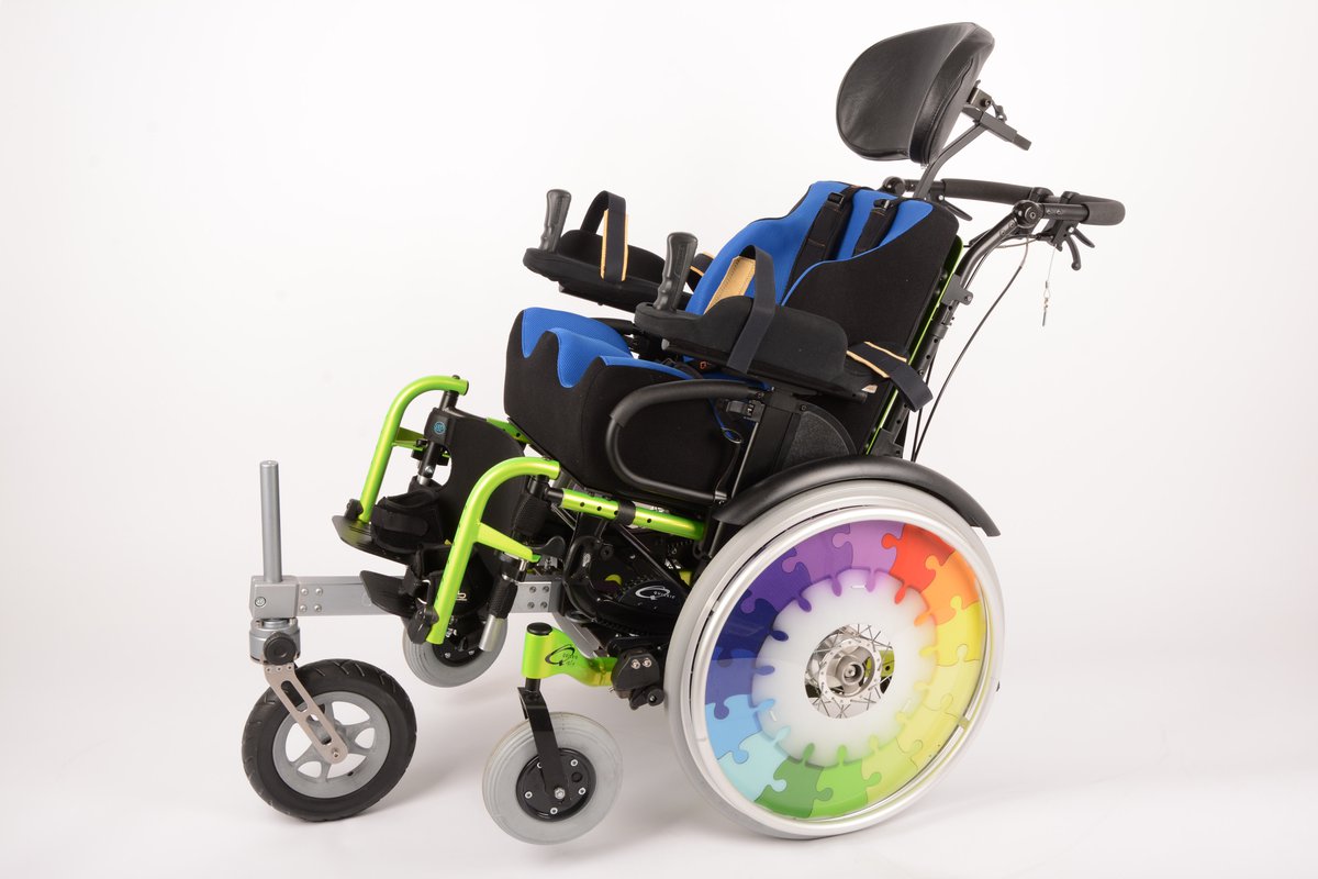 Spezial-Rollstuhl mit massgefertigter Sitzschale