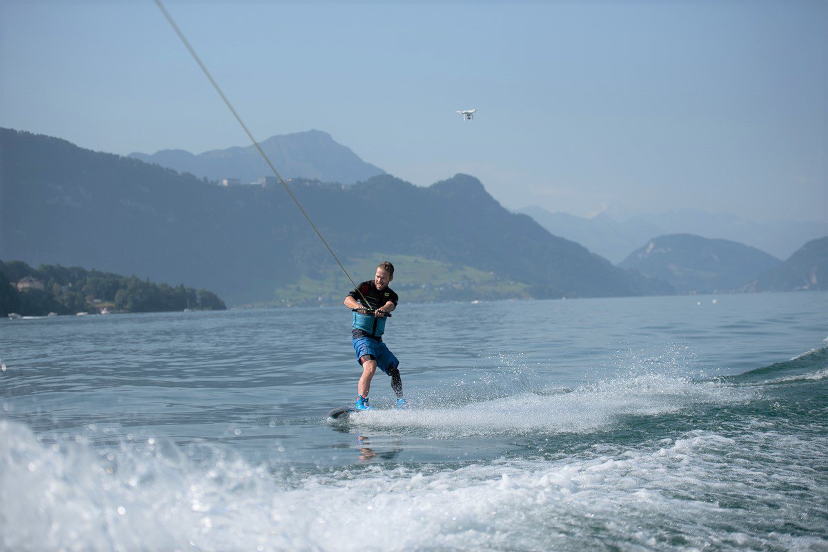 Wakeboarden mit Beinprothese